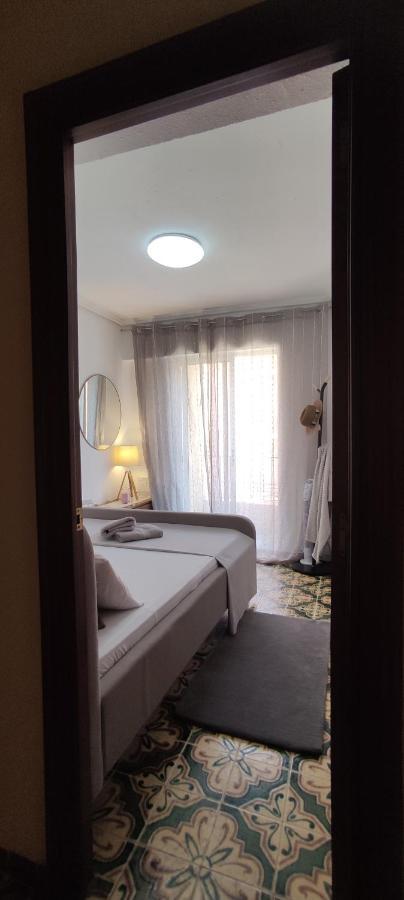Habitacion Con Balcon Privado. Apartment Valencia Exterior foto